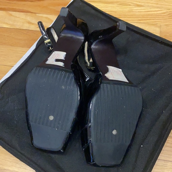 Black Slingback heel with oversized buckle - Picture 5 of 6